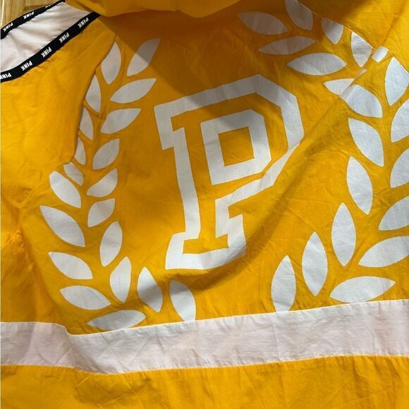 PINK size XS/S half button sunshine yellow and white rain jacket - Picture 8 of 11